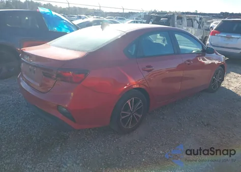 2022 Kia Forte Lxs z USA, uszkodzony, nr VIN 3KPF24AD5NE496649